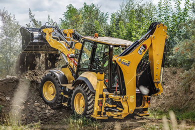 2 db Caterpillar 444 árokásó-rakodógép (2022 évjárat)